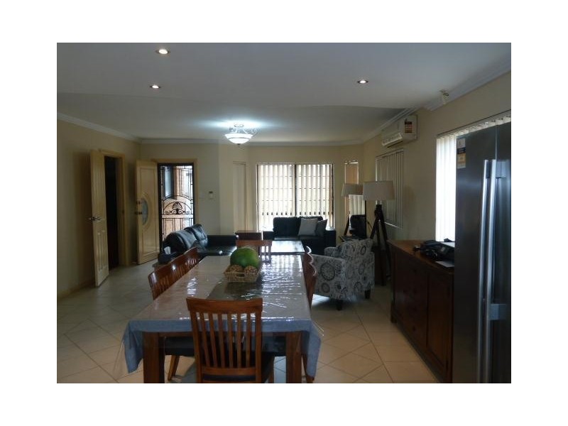 304 Waterloo Road, Greenacre NSW 2190