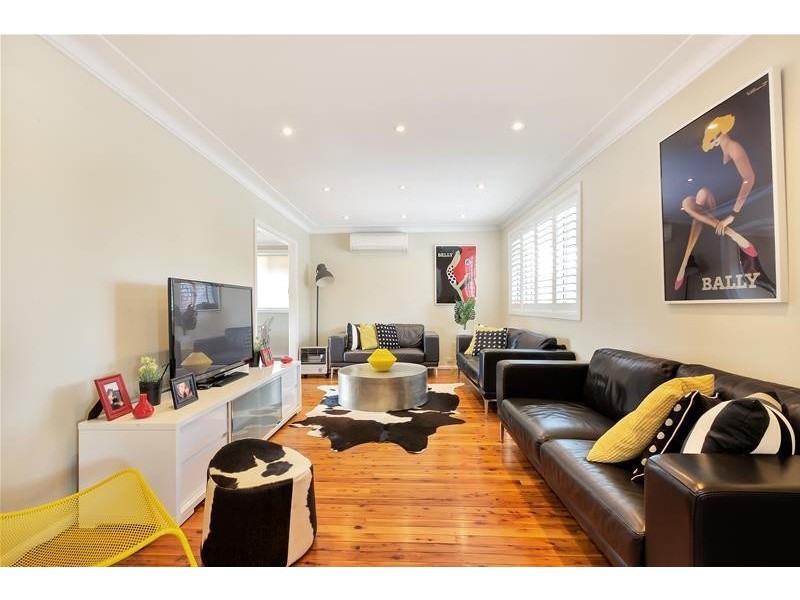 54 Denman Road, Georges Hall NSW 2198