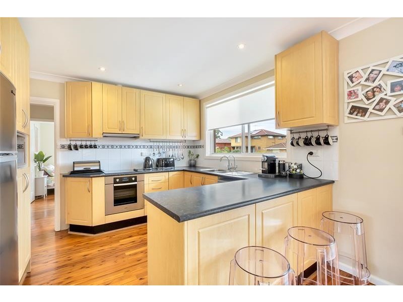 54 Denman Road, Georges Hall NSW 2198