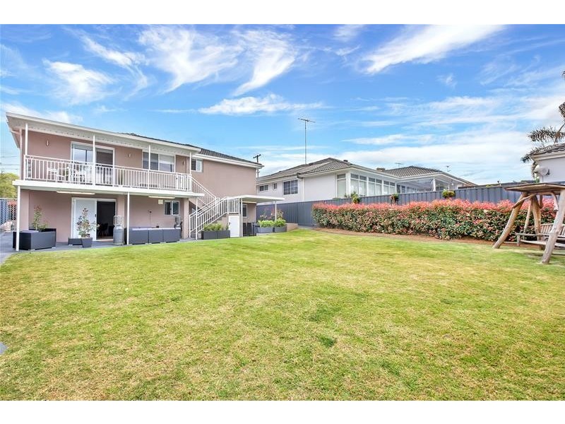 54 Denman Road, Georges Hall NSW 2198