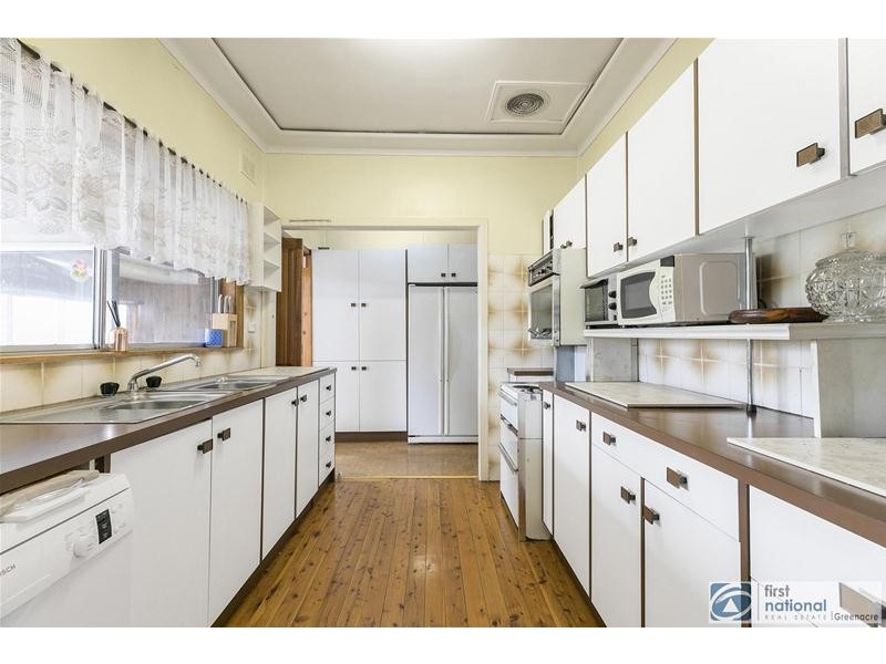 32 RIGA Avenue, Greenacre NSW 2190