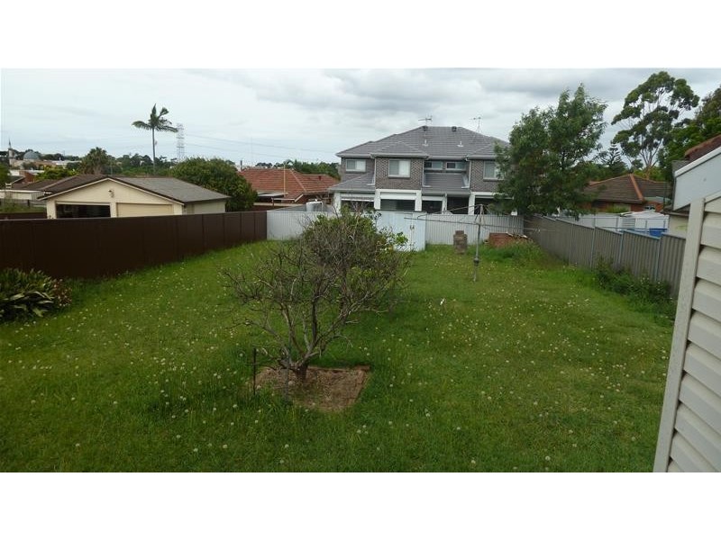 313 Noble Avenue, Greenacre NSW 2190