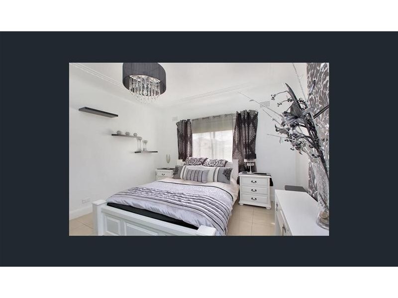 1 Glover Street, Greenacre NSW 2190