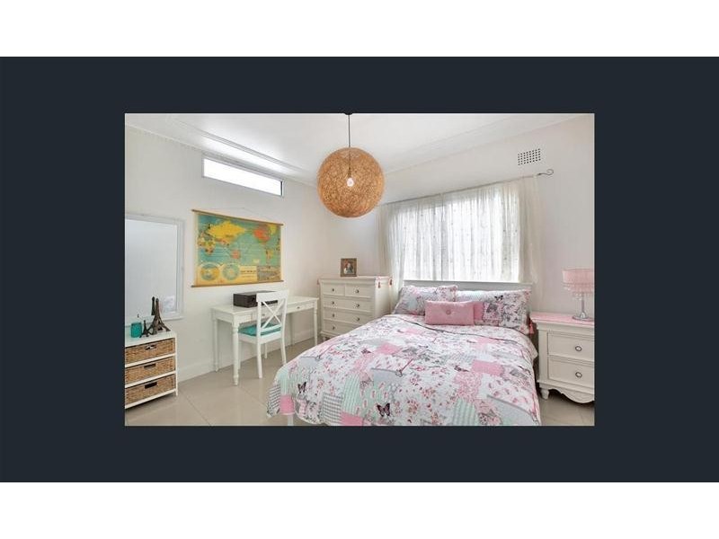 1 Glover Street, Greenacre NSW 2190