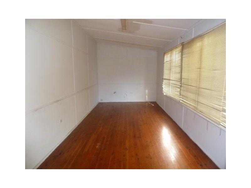 4 Rea Street, Greenacre NSW 2190