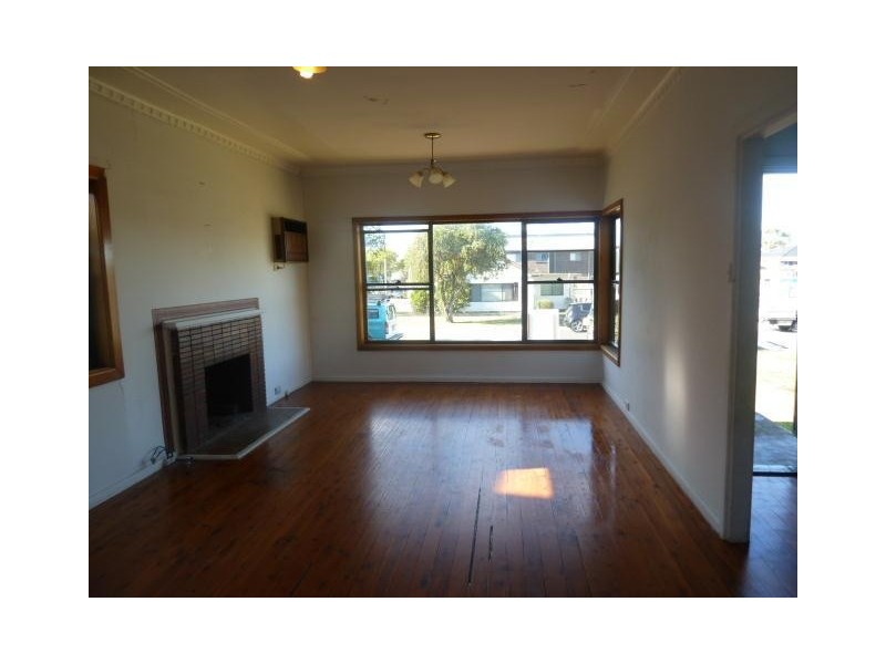 4 Rea Street, Greenacre NSW 2190