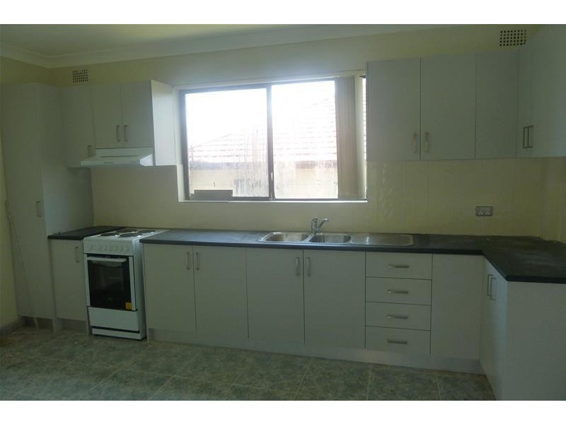 2/45 Matthews Street, Punchbowl NSW 2196