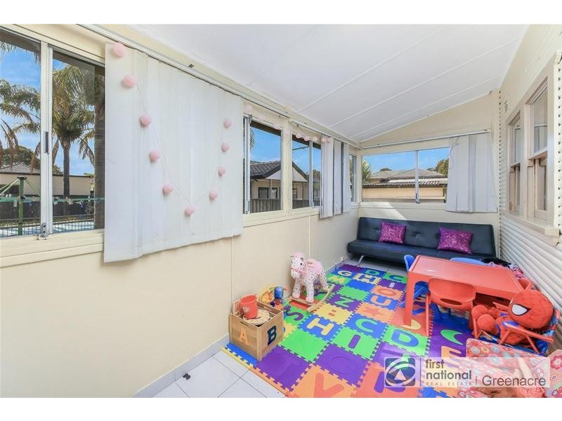 9 lima Street, Greenacre NSW 2190