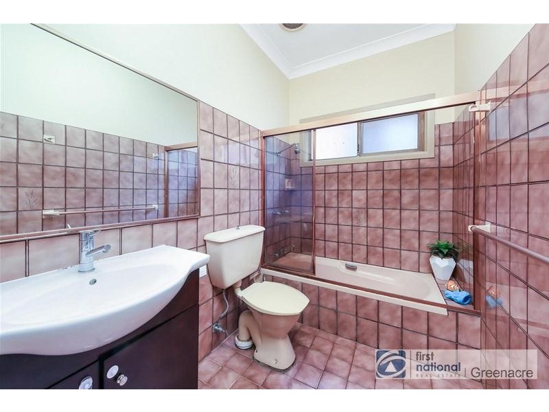 9 lima Street, Greenacre NSW 2190