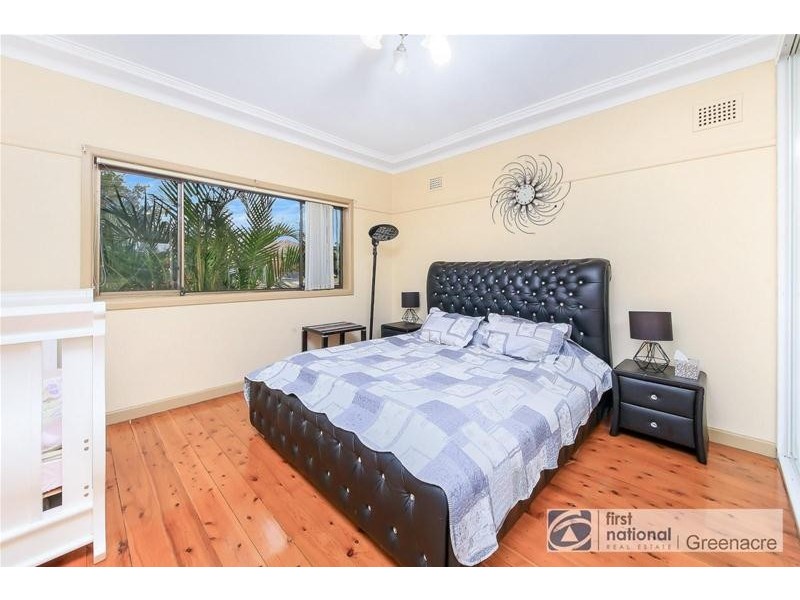 9 lima Street, Greenacre NSW 2190