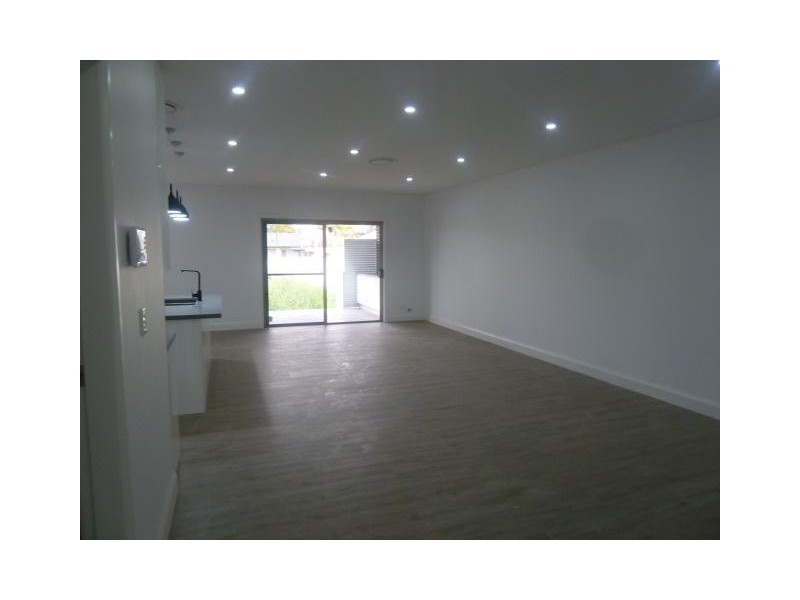 186 Banksia Road, Greenacre NSW 2190