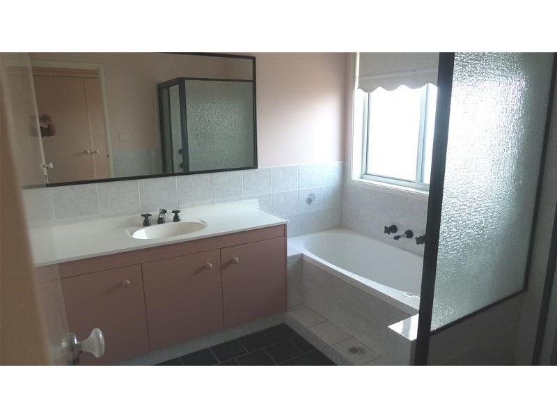 5 Kirrily Place, Georges Hall NSW 2198