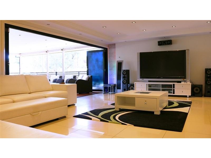 13 Altona Place, Greenacre NSW 2190