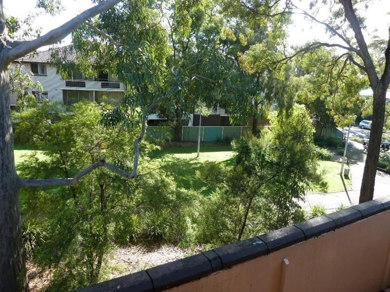 4/42 Hampden Road, Lakemba NSW 2195