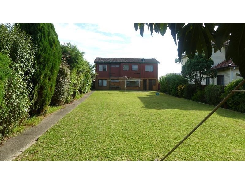 17 PETER Crescent, Greenacre NSW 2190