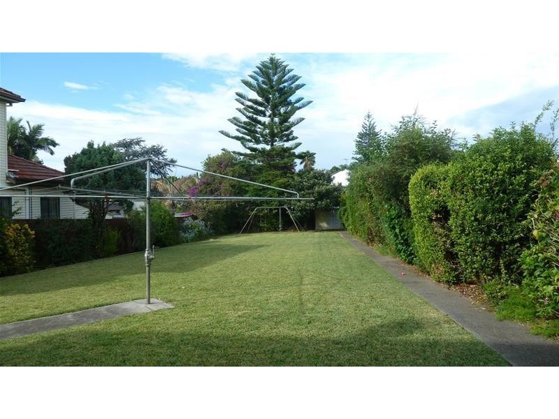 17 PETER Crescent, Greenacre NSW 2190