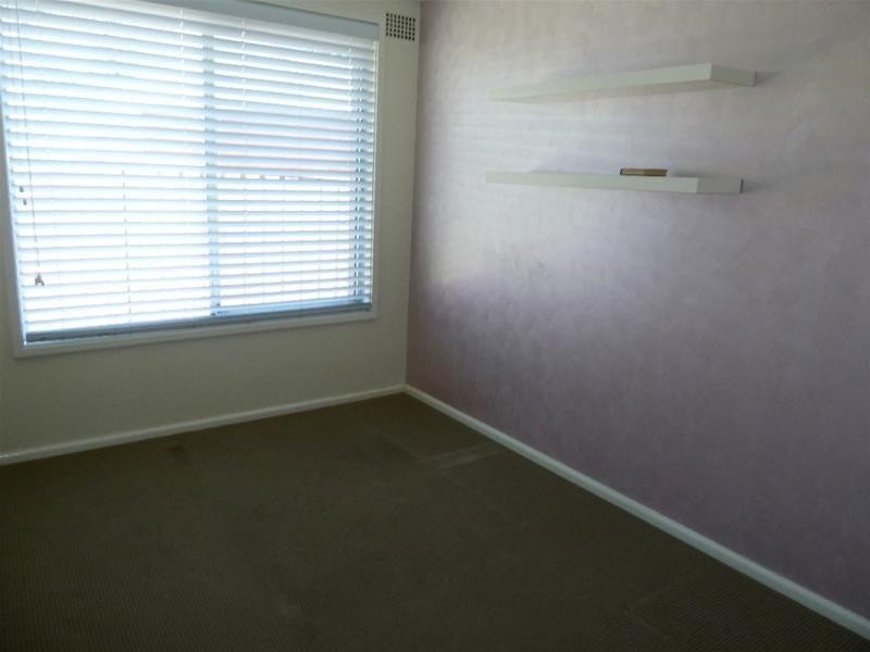 10 Burraneer Crescent, Greenacre NSW 2190