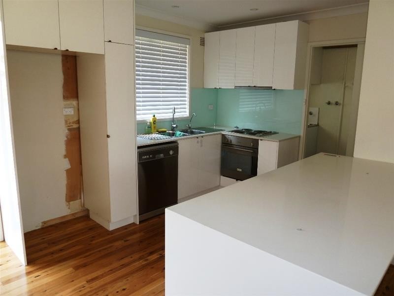 10 Burraneer Crescent, Greenacre NSW 2190