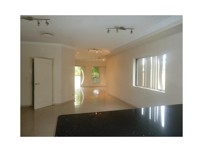 4/50 Waterloo Road, Greenacre NSW 2190