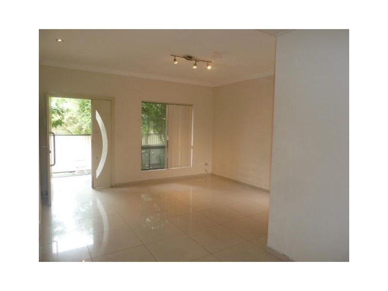 4/50 Waterloo Road, Greenacre NSW 2190