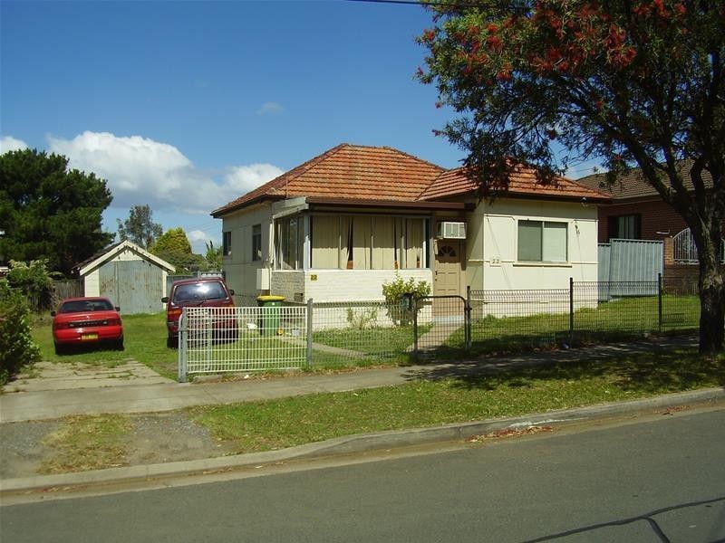 22 Greenacre Road, Greenacre NSW 2190