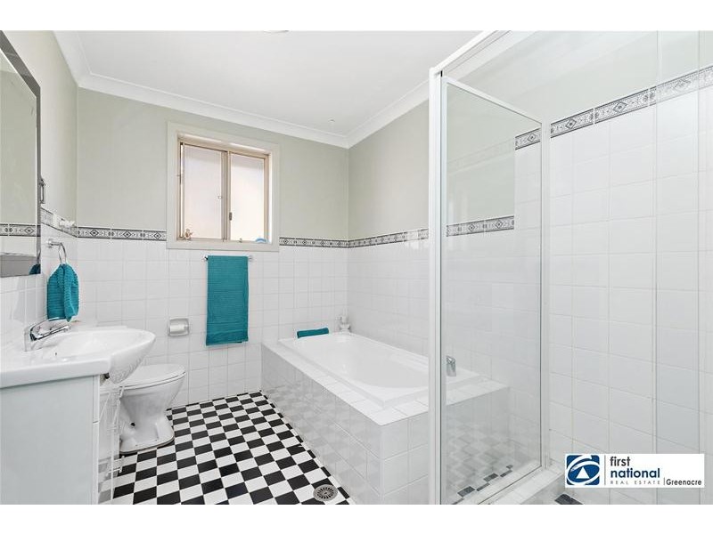 2/138 Greenacre Road, Greenacre NSW 2190