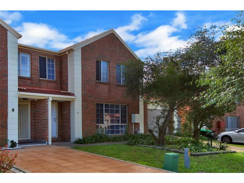 10 Sugarwood, Greenacre NSW 2190