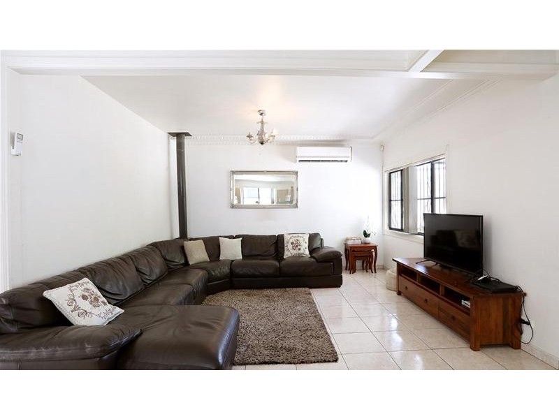 120 Roberts Road, Greenacre NSW 2190