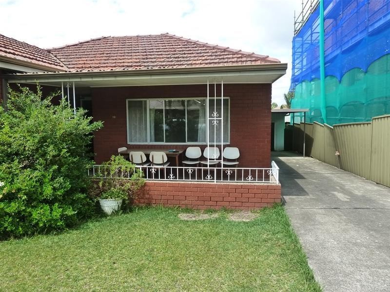 94 Old Kent Road, Greenacre NSW 2190