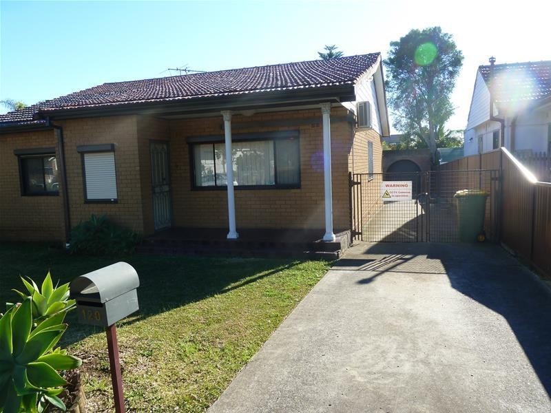 120 Wilbur Street, Greenacre NSW 2190