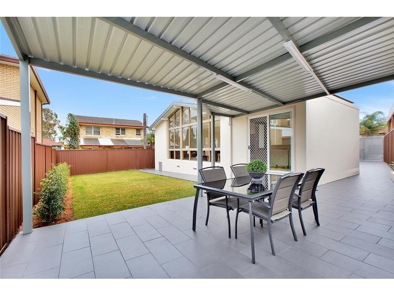 5 Belford Place, Greenacre NSW 2190