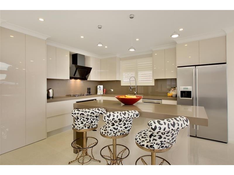 5 Belford Place, Greenacre NSW 2190