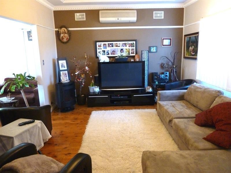 19 Daphne Avenue, Bankstown NSW 2200