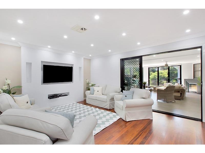 9 Sylvanus Street, Greenacre NSW 2190