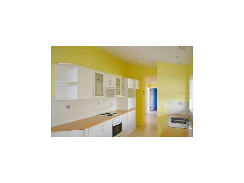 6 Lamson Place, Greenacre NSW 2190