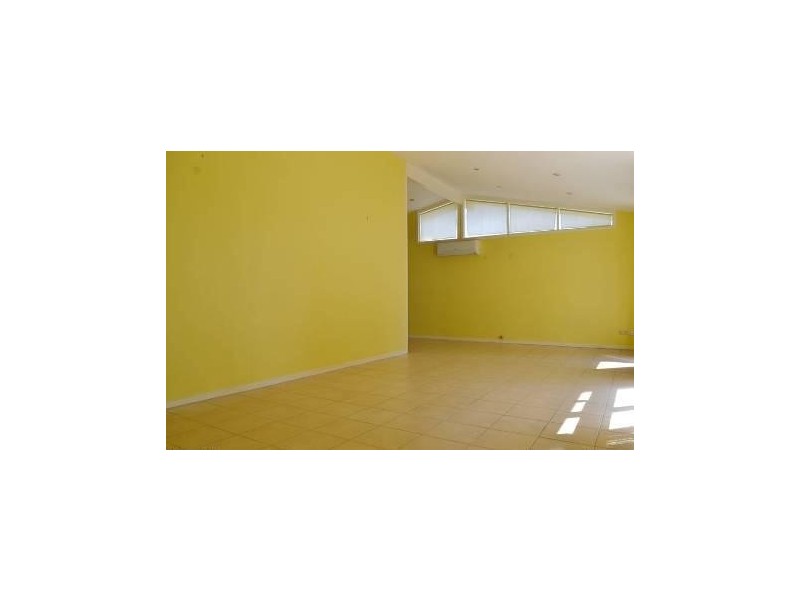 6 Lamson Place, Greenacre NSW 2190