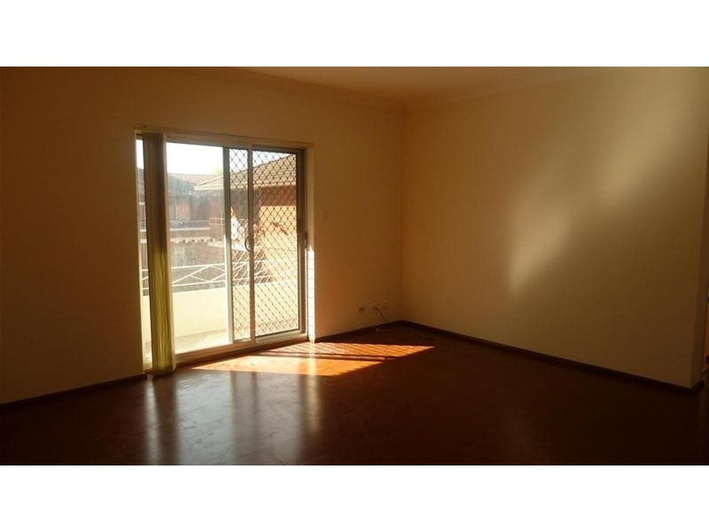 8/23 Military Road, Merrylands NSW 2160