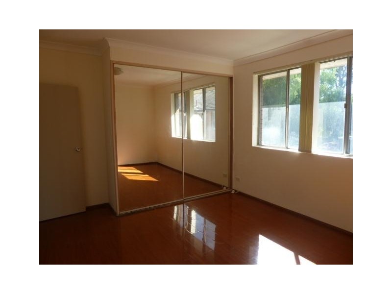 8/23 Military Road, Merrylands NSW 2160