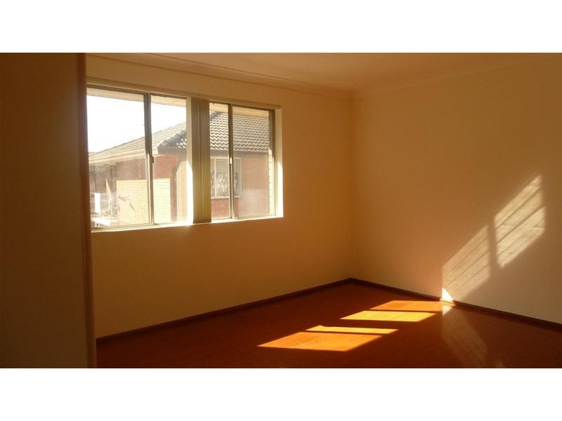 8/23 Military Road, Merrylands NSW 2160