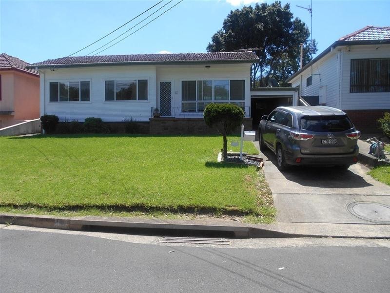 10 Walker Avenue, Peakhurst NSW 2210