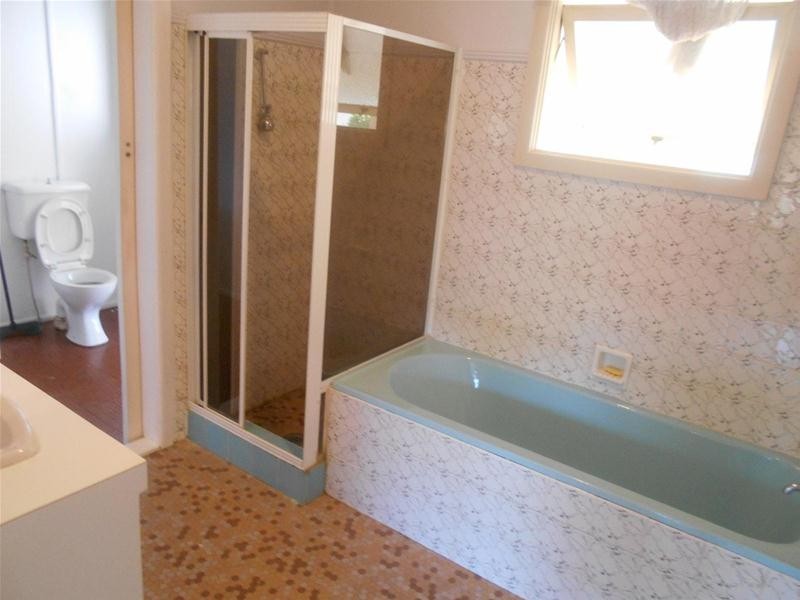 10 Walker Avenue, Peakhurst NSW 2210