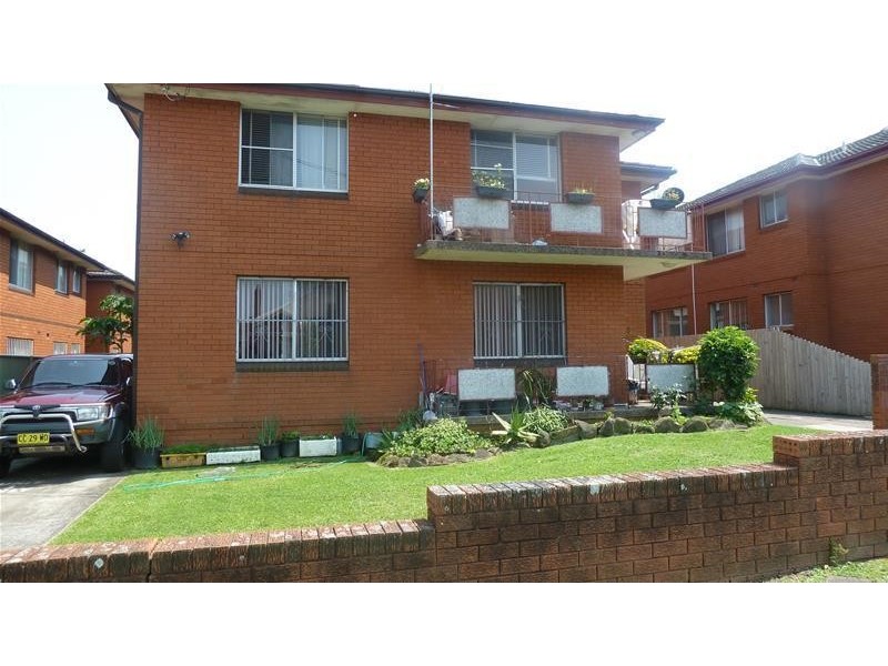 2/35 Mckern Street, Campsie NSW 2194