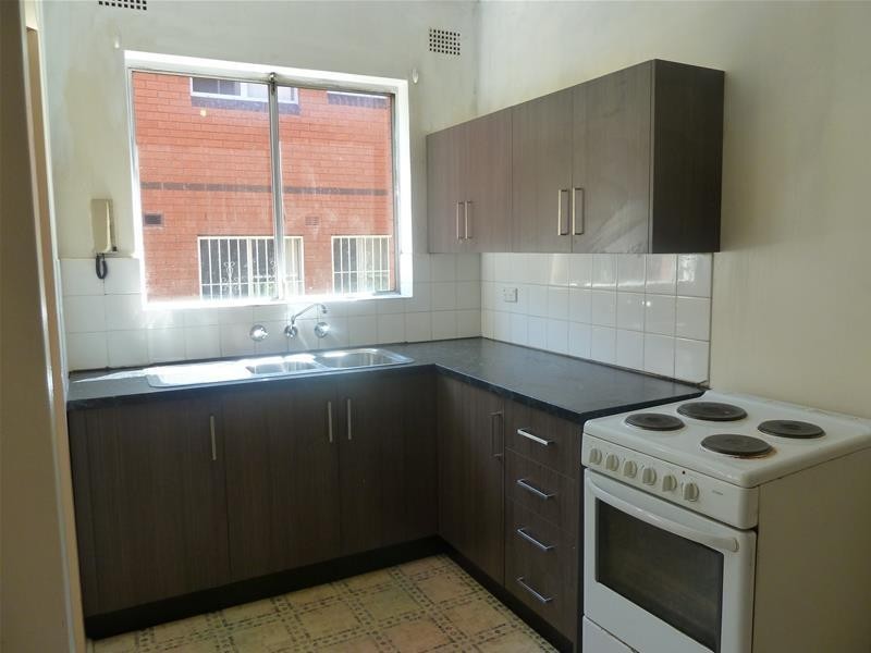 2/35 Mckern Street, Campsie NSW 2194