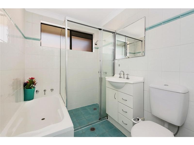2/209-11 Hume Highway, Greenacre NSW 2190