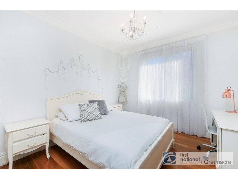 10 Latvia Avenue, Greenacre NSW 2190