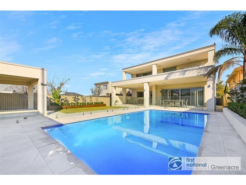 10 Latvia Avenue, Greenacre NSW 2190