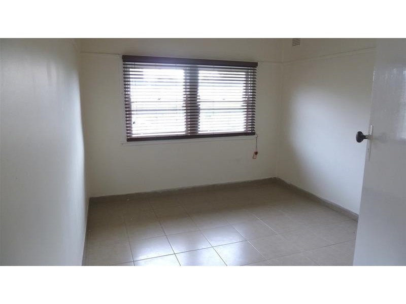 6 Sylvanus Street, Greenacre NSW 2190