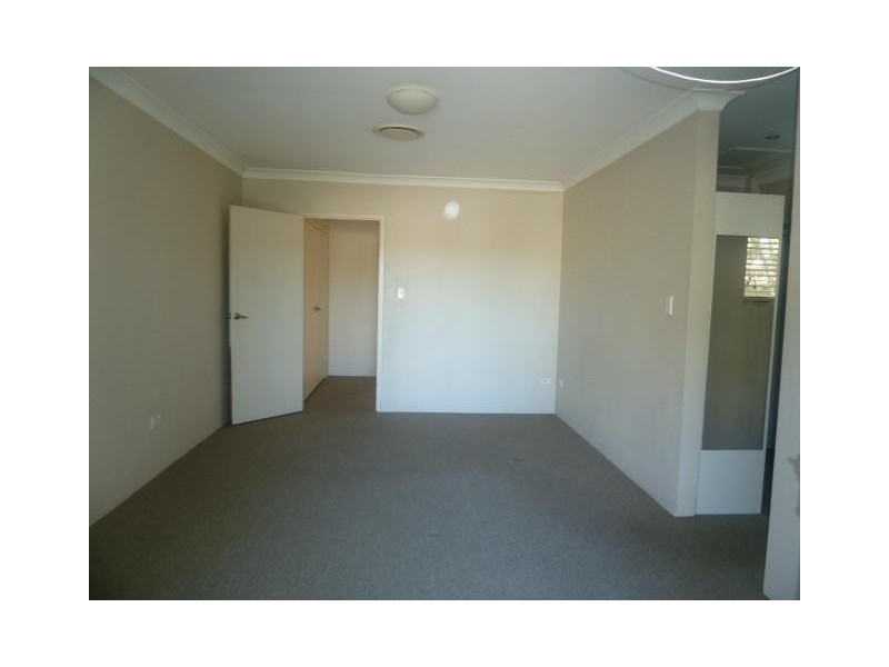 4 Beryl Place, Greenacre NSW 2190