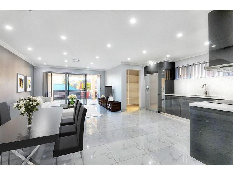 12 Bromley Avenue, Greenacre NSW 2190