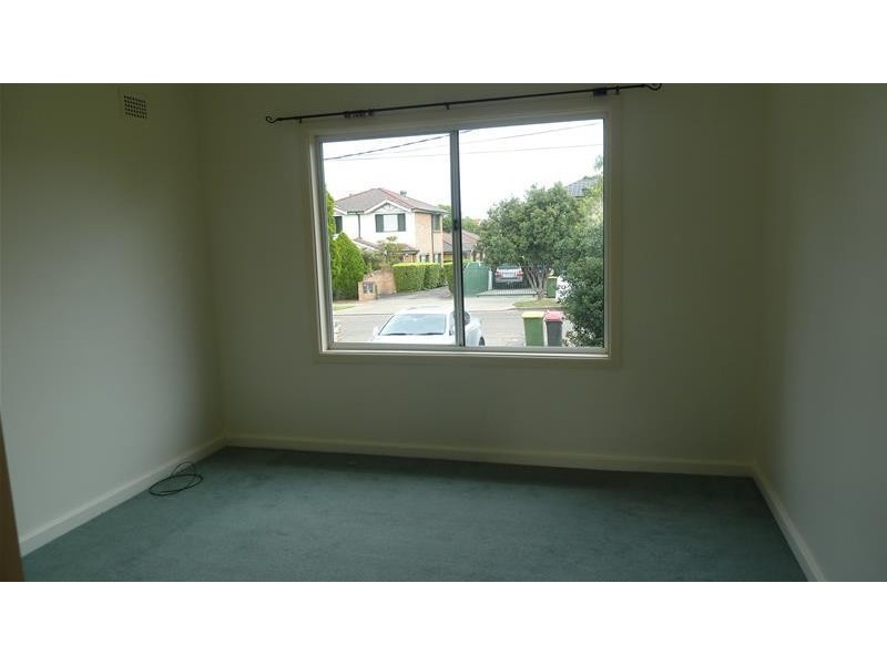 7 Old Kent Road, Greenacre NSW 2190